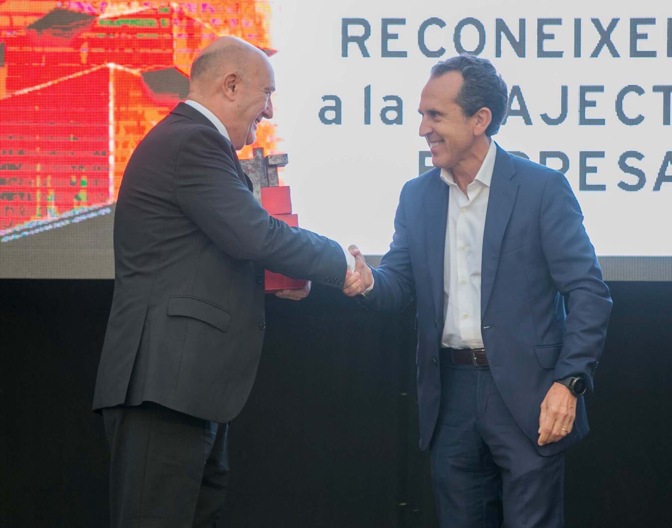 T’ajudem davant dubtes, tràmits i consultes que afecten el teu dia a dia.